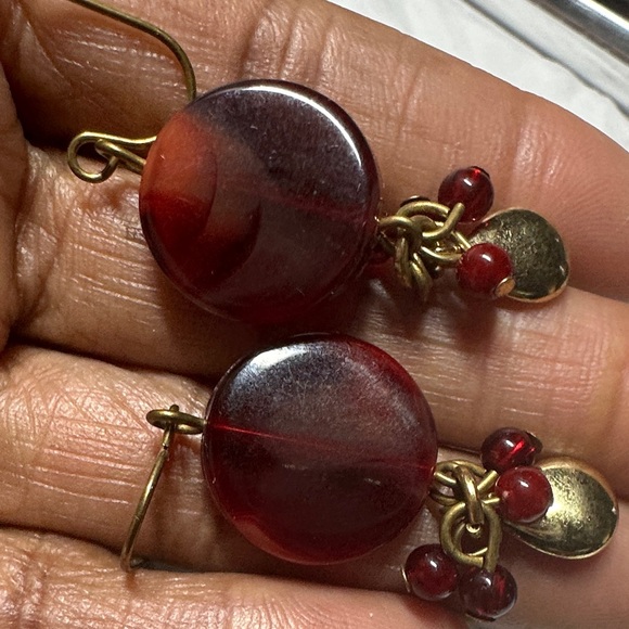 Vintage Red glass dangle Gold Dangle Earrings - Picture 10 of 15